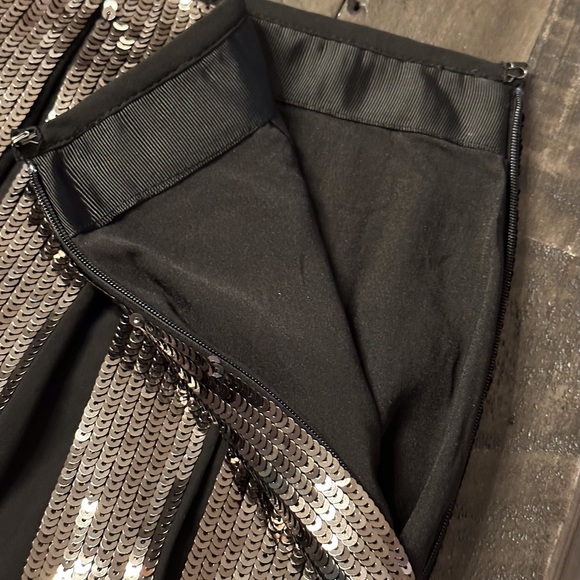 Ann Taylor Holiday Party Ready Sparkly Sequins Skirt - Picture 5 of 6